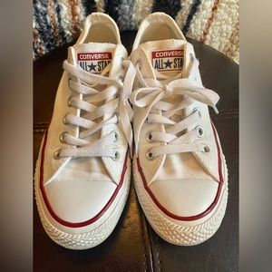 CONVERSE Unisex Sneakers. Woman’s size 6.5/Men’s size 4.5